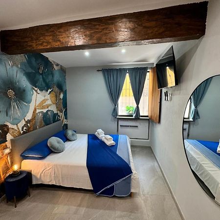 La Casa Di Jennifer Nel Centro Lägenhet Parma Exteriör bild