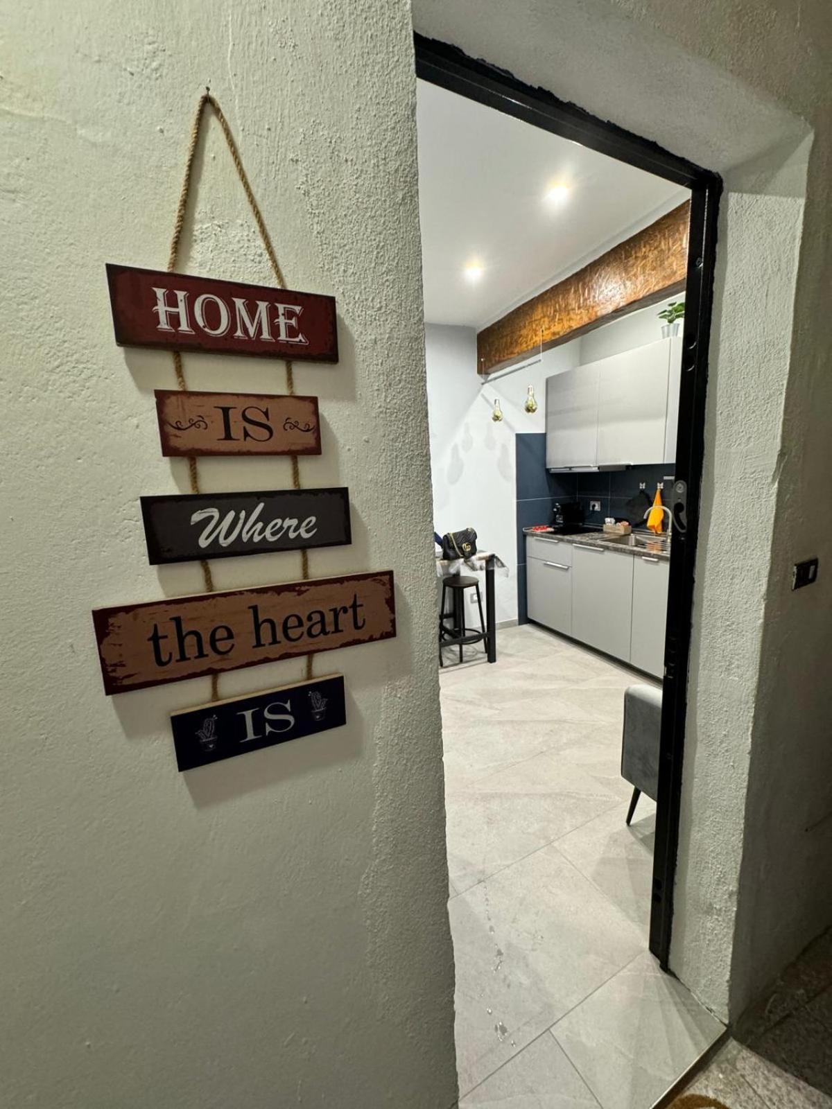 La Casa Di Jennifer Nel Centro Lägenhet Parma Exteriör bild