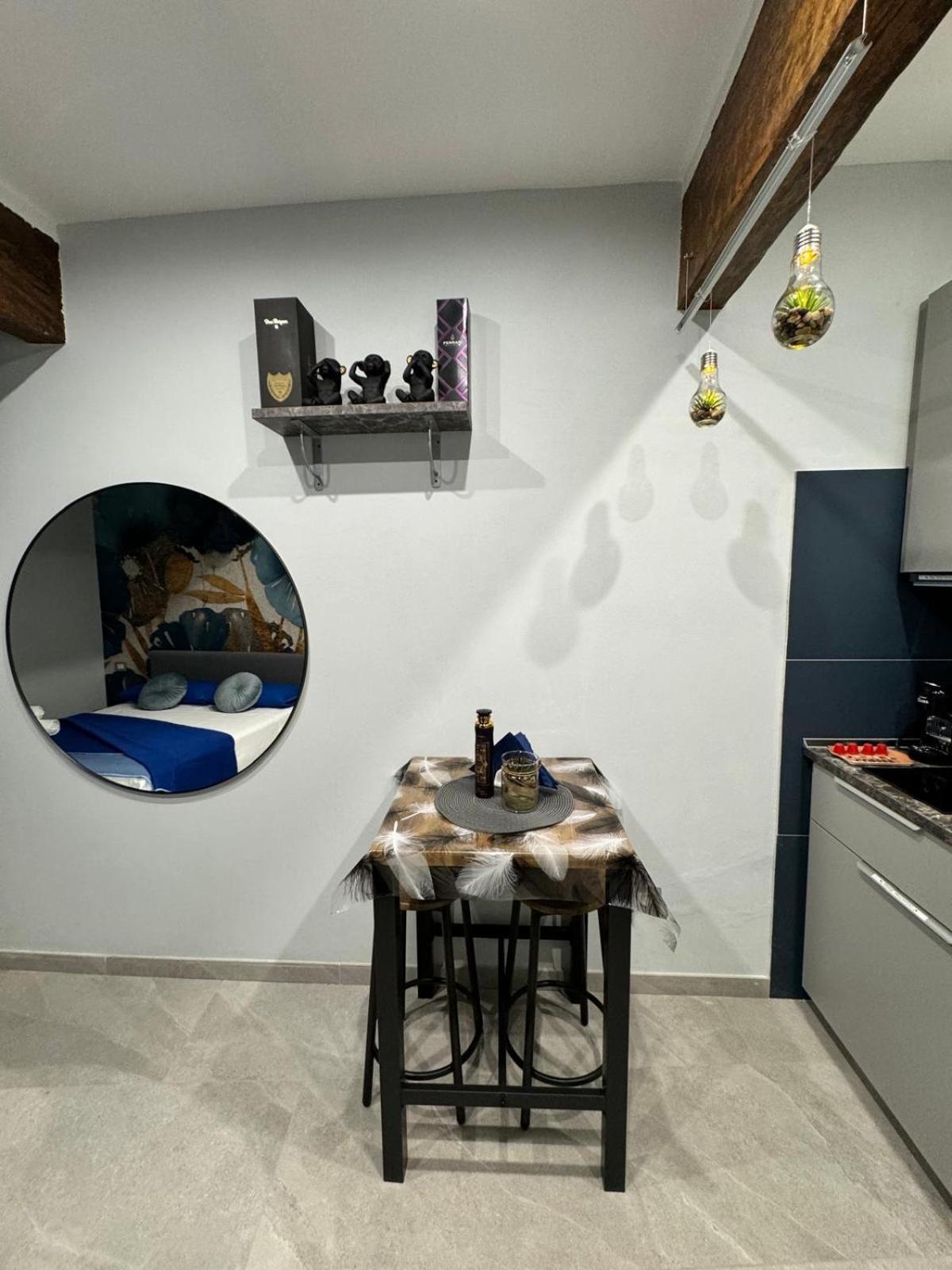 La Casa Di Jennifer Nel Centro Lägenhet Parma Exteriör bild